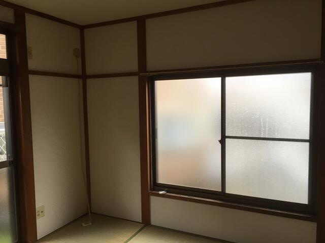 角部屋なので、窓がございます。