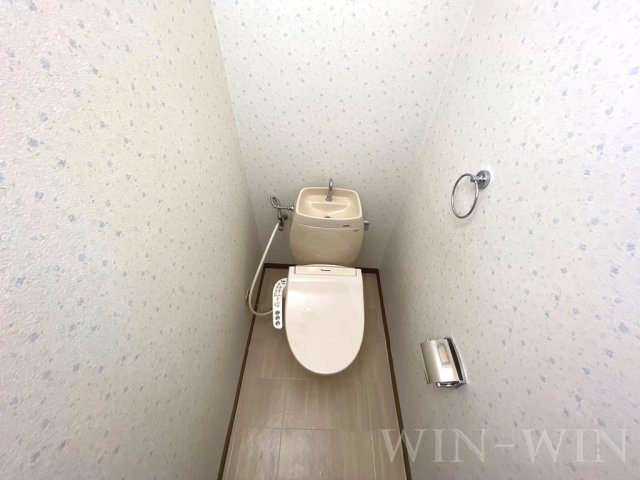 メゾンサカエのトイレ|イメージ（同建物内別部屋の写真です）