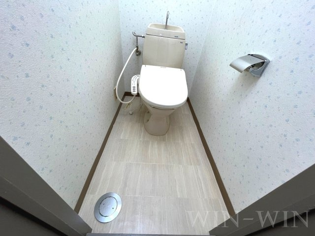 メゾンサカエのトイレ|イメージ（同建物内別部屋の写真です）