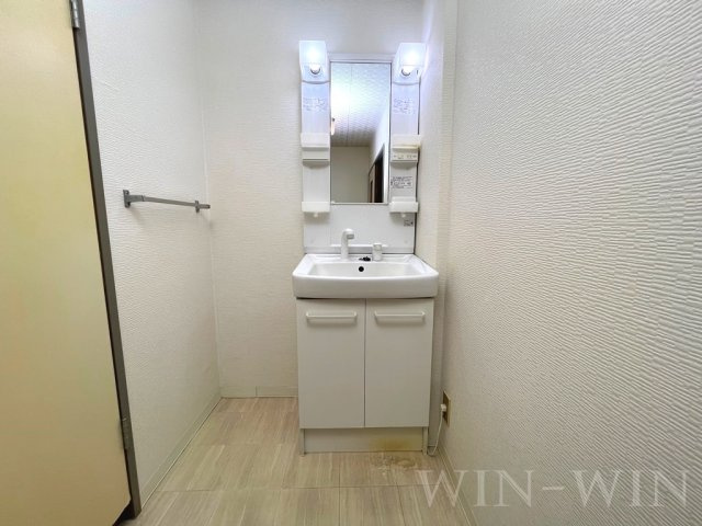 メゾンサカエの洗面所|イメージ（同建物内別部屋の写真です）