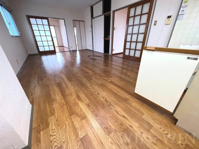 メゾンサカエの居間・リビング|イメージ（同建物内別部屋の写真です）