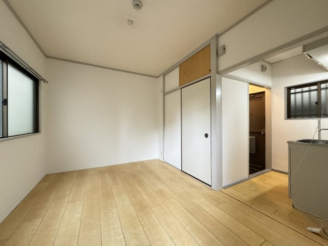 帝塚山ハイツの居間・リビング