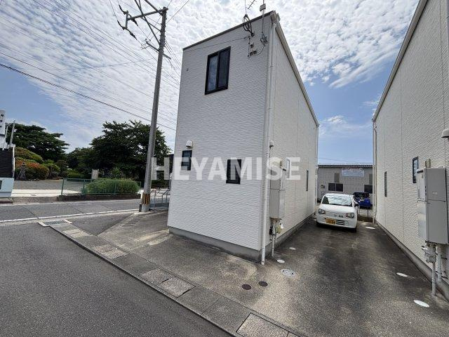 アミティ協和町の駐車場