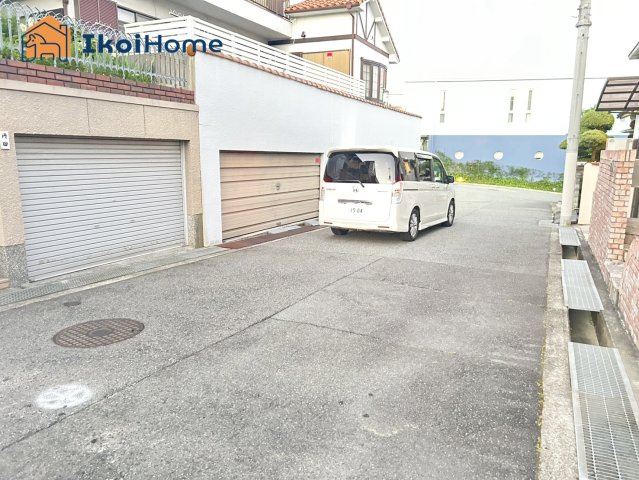 明石市朝霧台　土地の前面道路含む現地写真|物件・当店の最寄駅まで無料送迎！最短10分で指定場所へお迎えに向かいます！まずはお問い合わせください