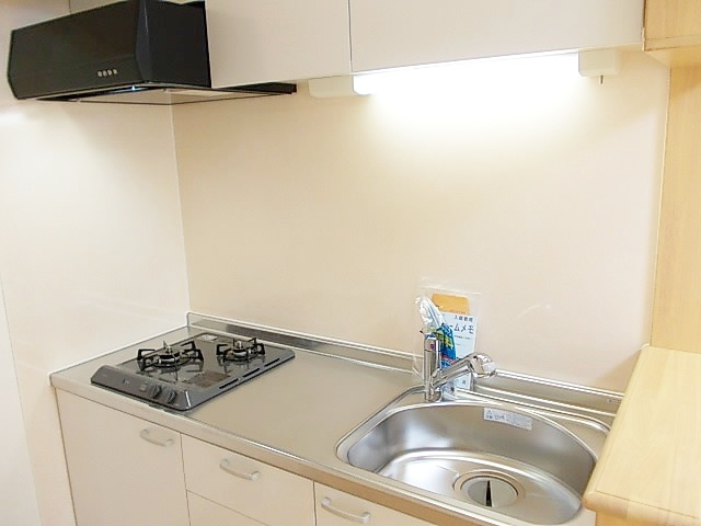 大和市深見台３丁目のアパートのキッチン