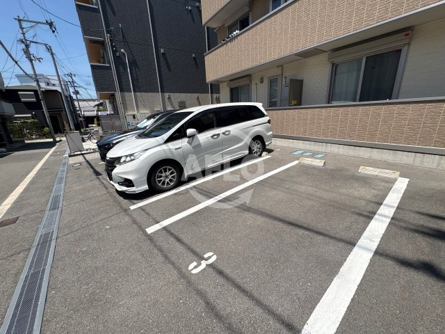 La Mia Casa上住吉(住吉小学校区)の駐車場|La Mia Casa上住吉　駐車場