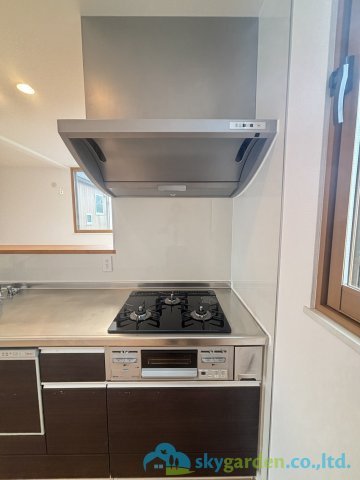 平塚市片岡　中古戸建　のキッチン