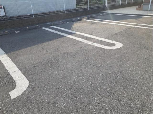 フェリーチェ　Ⅱの駐車場