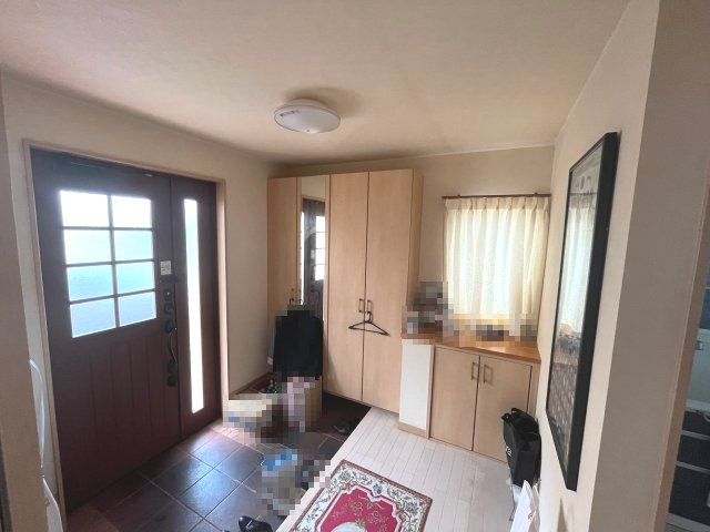 亀山市アイリス町の玄関