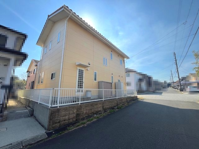 亀山市アイリス町の外観