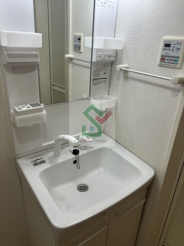 グルワールの独立洗面台