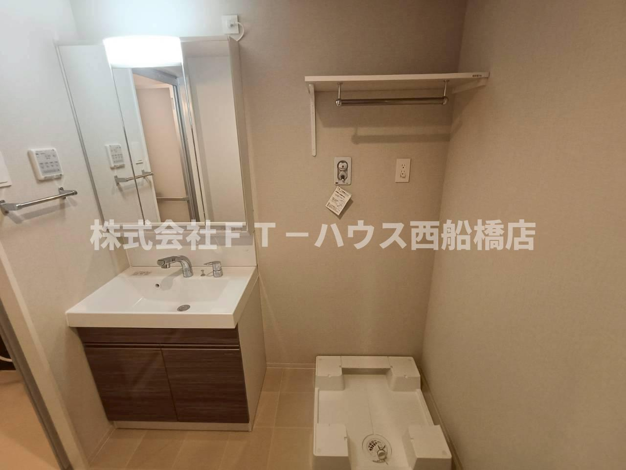 ルーチェ西船海神（旧ＤＯビル海神町東）の洗面所