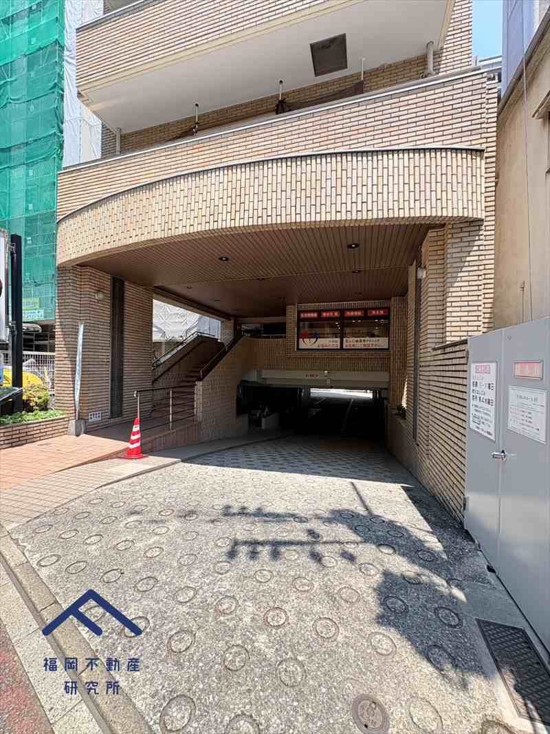 六本松パークホームズの駐車場
