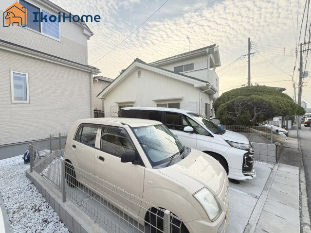 神戸市西区竜が岡５丁目　中古戸建の駐車場|●年中無休：当日予約可●駐車スペースは2台可能になります！前面道路が広いので、駐車も安心です！