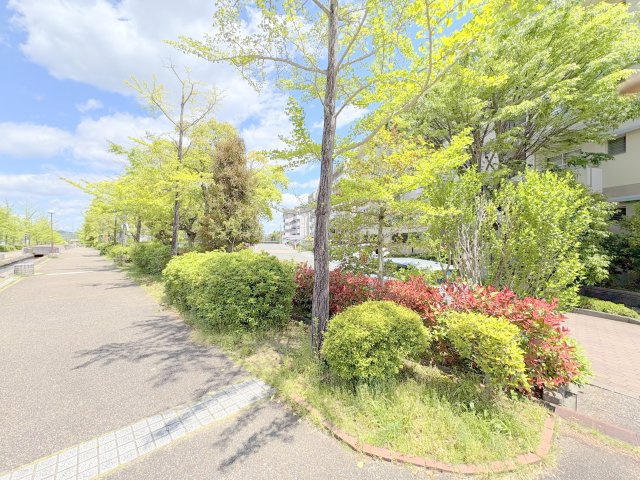 四條畷市田原台７丁目の賃貸マンションの周辺