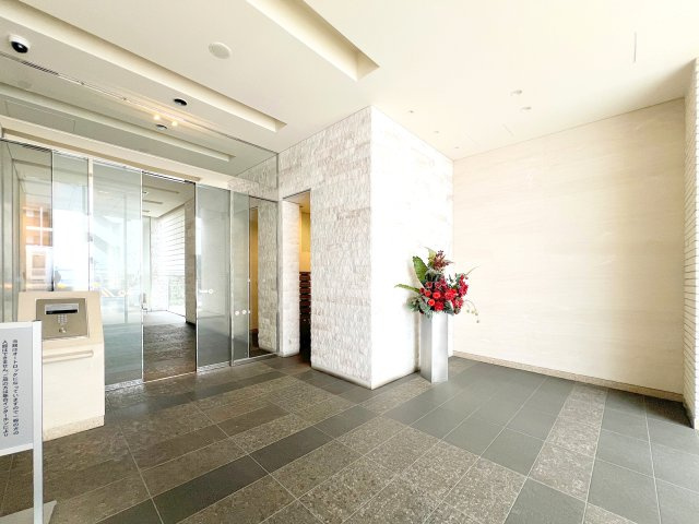 スカイクレストビュー西葛西　3階　角　部屋　リ　ノベーションのエントランス