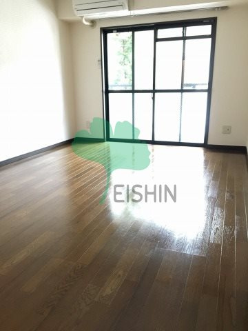 ユートピアマンション住吉の居間・リビング|アレンジ自由自在の広々空間です！