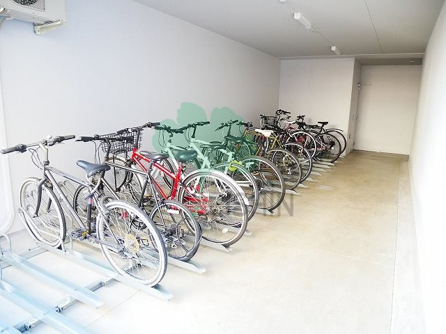 グランフォーレ博多駅東スタイルの駐車場