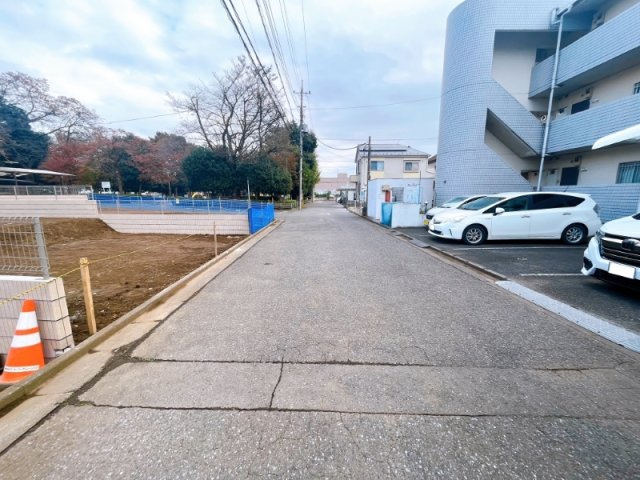 所沢市東所沢和田1丁目 全1区画 約40坪 宅地分譲の前面道路含む現地写真