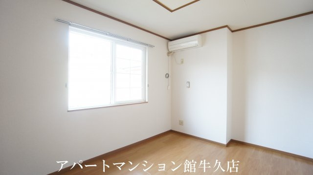 フラワＫの寝室