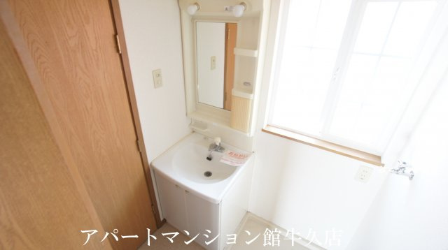フラワＫの独立洗面台|洗面所