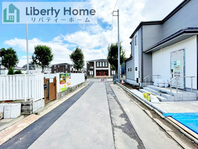 つくば市高野台3丁目　新築戸建　B号棟の前面道路含む現地写真