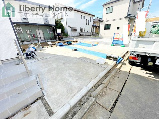 つくば市高野台3丁目　新築戸建　B号棟の駐車場
