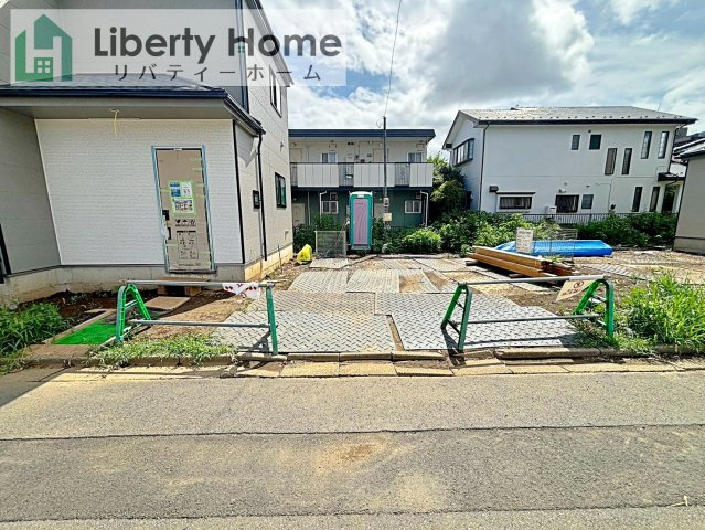 つくば市高野台3丁目　新築戸建　B号棟の駐車場
