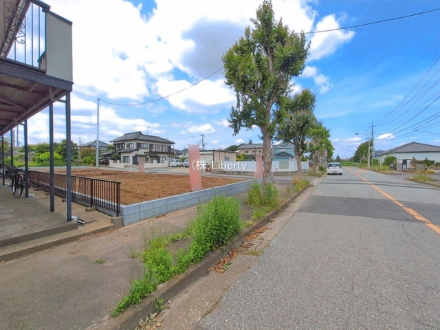 つくば市高野台3丁目　新築戸建　B号棟の前面道路含む現地写真