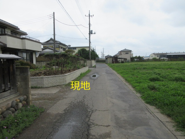 中古戸建　熊谷市妻沼1894-1（リフォーム住宅）の前面道路含む現地写真