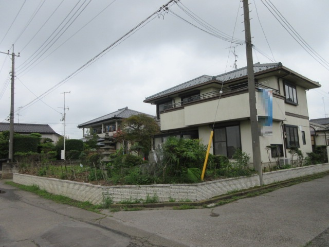 中古戸建　熊谷市妻沼1894-1（リフォーム住宅）の前面道路含む現地写真