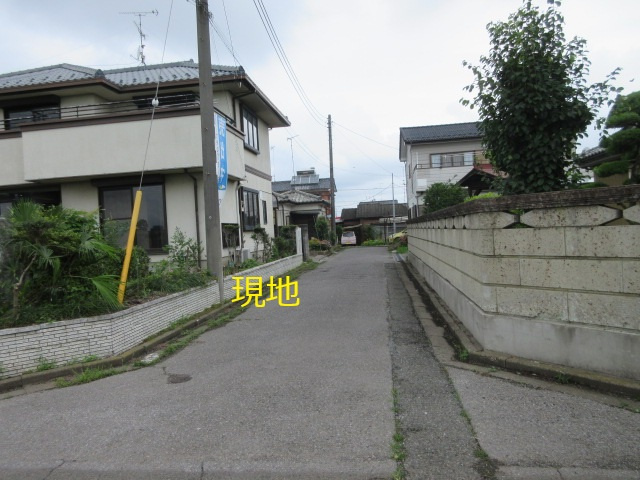 中古戸建　熊谷市妻沼1894-1（リフォーム住宅）の前面道路含む現地写真