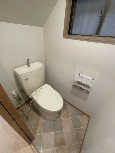 東京都葛飾区奥戸1-4-5戸建のトイレ