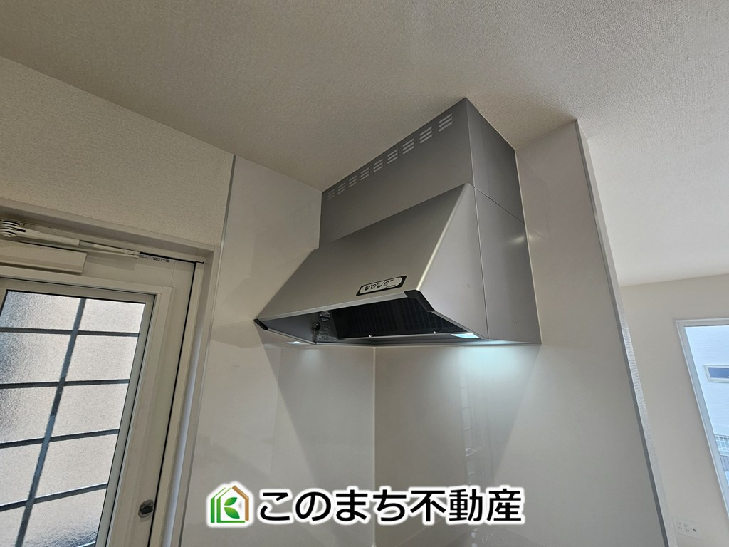 LiveleGarden.S下野市上大領のキッチン|お料理の匂いもスッキリ♪シンプルデザインで掃除も簡単‼