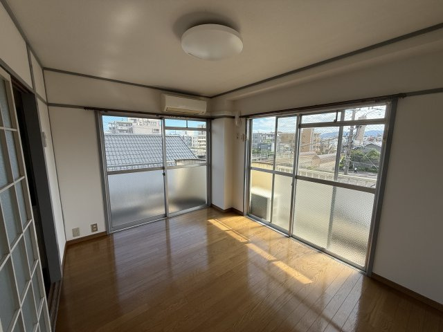 【居間・リビング】
