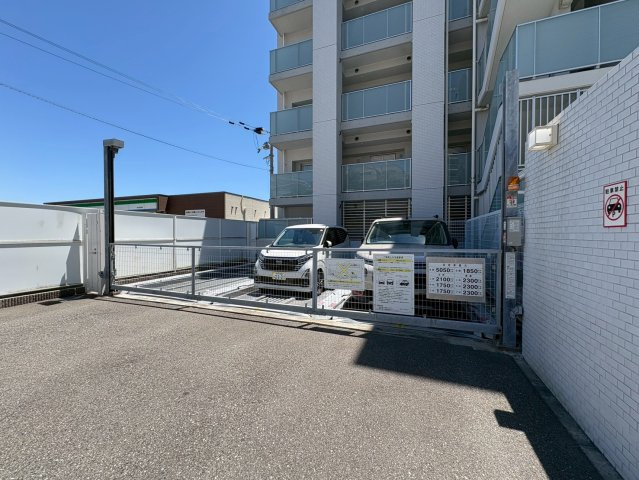 ワコーレ舞子海岸通の駐車場|敷地内には機械式駐車場がございます。