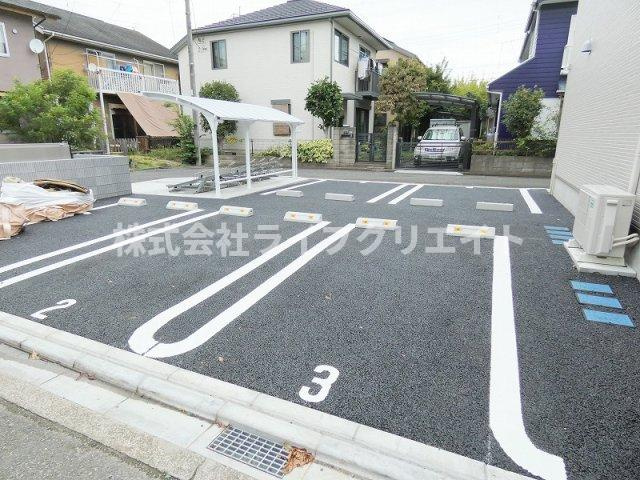 リヴィエール・アンブレの駐車場