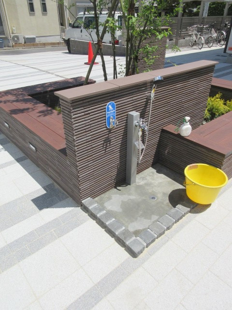 横浜市磯子区磯子７丁目の賃貸マンションのロビー|ペット専用足洗い場