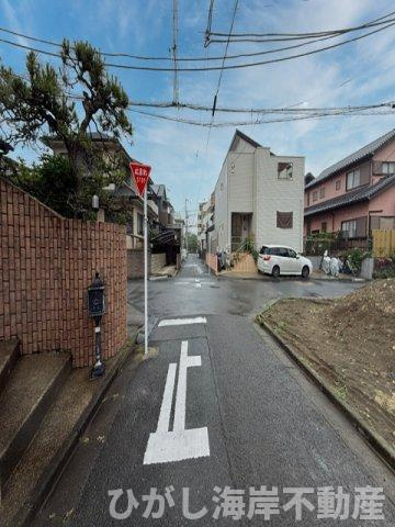 平塚市平塚3丁目　売地　全２区画の前面道路含む現地写真|現地外観