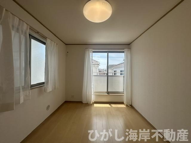 茅ヶ崎市甘沼　中古戸建の寝室|新規リフォーム完了！　5.4帖　洋室