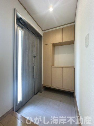 茅ヶ崎市甘沼　中古戸建の玄関|新規リフォーム完了！　玄関