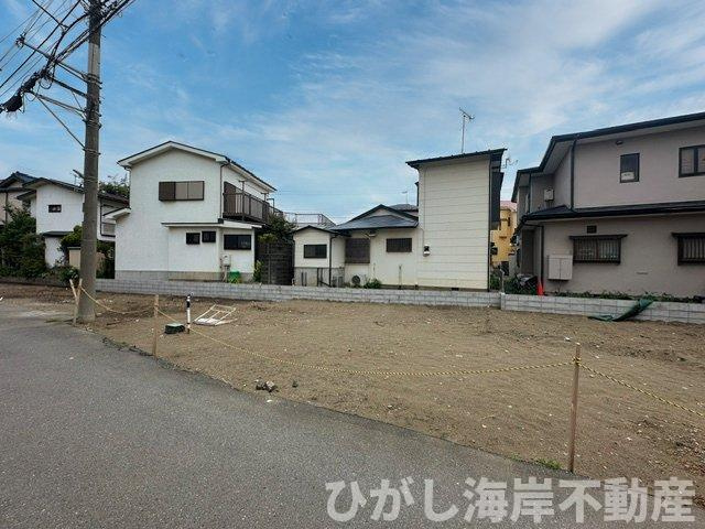 茅ヶ崎市中海岸　新築戸建　全３棟の外観|5月29日撮影　建築前　現地外観