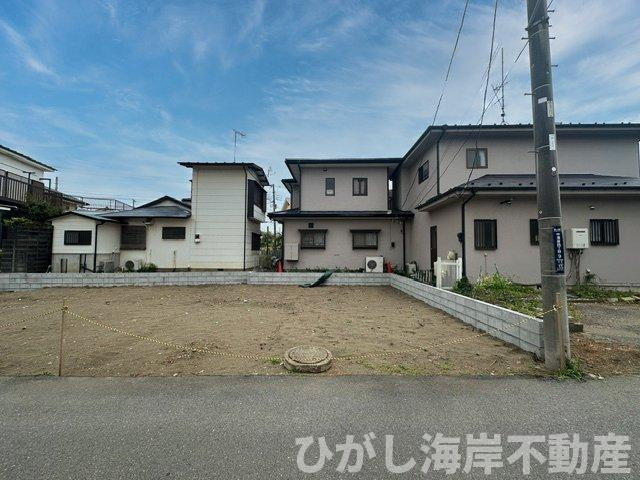 茅ヶ崎市中海岸　新築戸建　全３棟の外観|5月29日撮影　建築前　現地外観