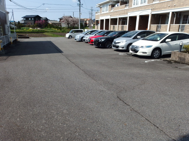 イーストＮの駐車場