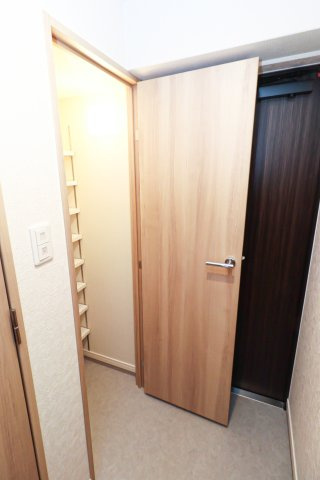 グランフォーレ小倉シティタワー　13階の収納|別号室のものです。現状優先になります。