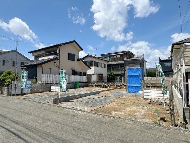 【前面道路含む現地写真】 | 川越市稲荷町　新築一戸建住宅　全2棟　（ふじみ野店） | 現地（2026年5月）撮影
区画整理された綺麗な街並みです！