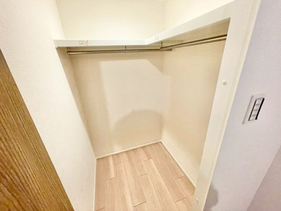 【収納】 | 杉谷パークマンション | エイブル売買事業部では、箕面市・豊中市・吹田市・池田市・茨木市・高槻市の北摂エリア全域で、物件のご紹介を致しております。北摂エリアにて購入物件をお探しの際は、当社までお問合せ下さいませ。
