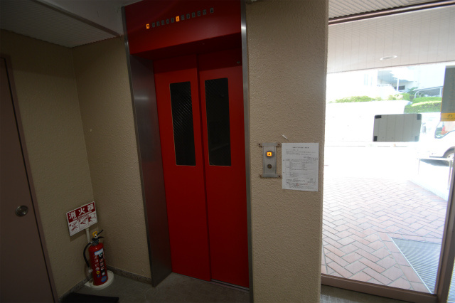 【その他】 | 杉谷パークマンション | 現在ご返済中のカーローン・カードローン・教育ローンなどを住宅ローンに一本化したり、家具家電購入費用・引越し費用を住宅ローンと組み合わせるなど、お客さまにメリットの多い住宅ローンのご提案が可能です。