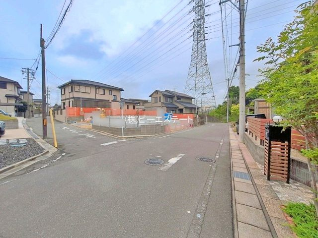 【前面道路含む現地写真】 | 東海市加木屋町鎌吉良根　1号棟【仲介手数料0円】