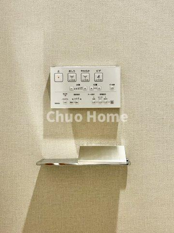 東和ファイナンスの内装|【ウォシュレット】清潔に使いたいお手洗いには最適な設備です。もちろんウォームレットも標準装備です。
